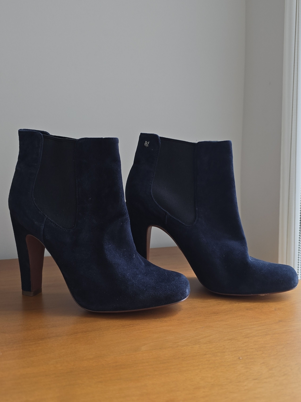 Vince Camuto Navy Suede Chelsea Ankle Booties 8.5